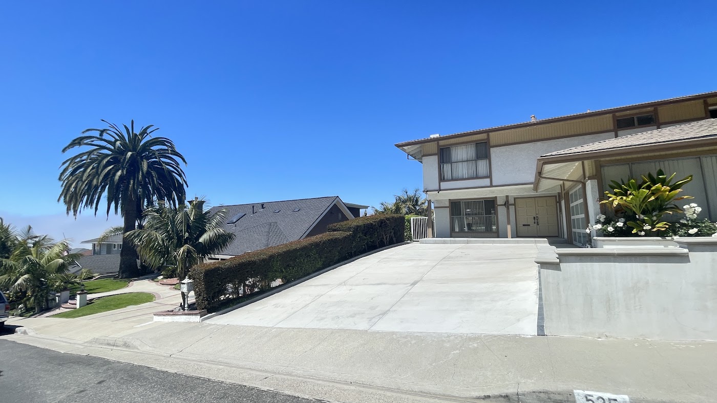 Before renovation: 525 E Avenida San Juan, San Clemente, CA, photo 03