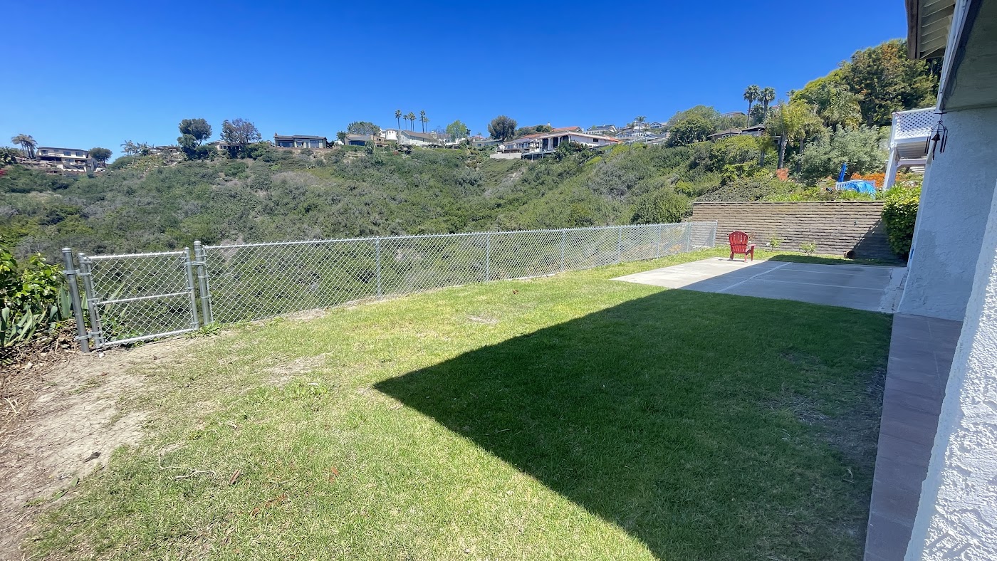 Before renovation: 525 E Avenida San Juan, San Clemente, CA, photo 09