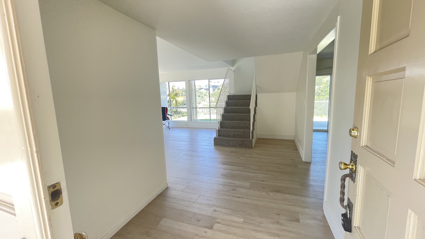 Before renovation: 525 E Avenida San Juan, San Clemente, CA, photo 14