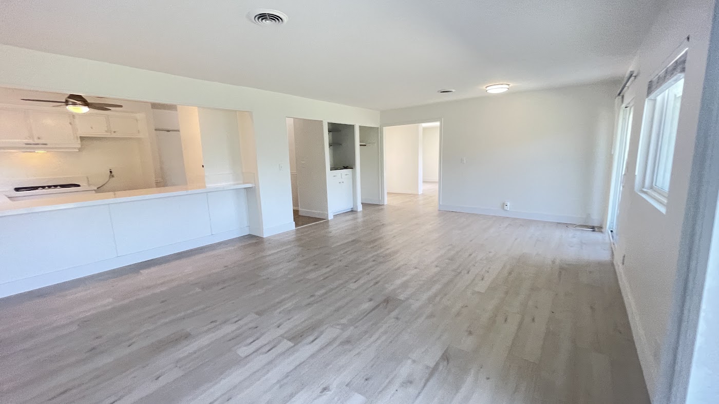 Before renovation: 525 E Avenida San Juan, San Clemente, CA, photo 24