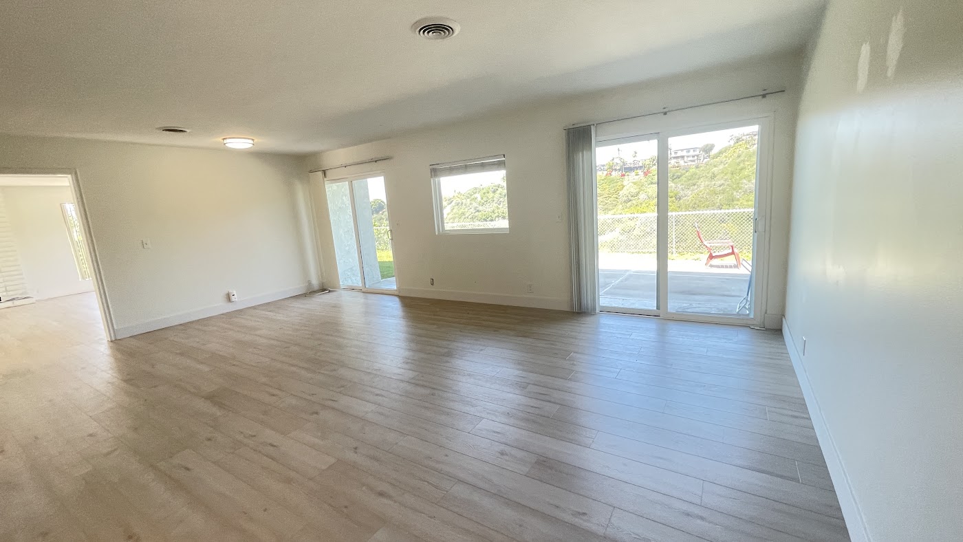 Before renovation: 525 E Avenida San Juan, San Clemente, CA, photo 25