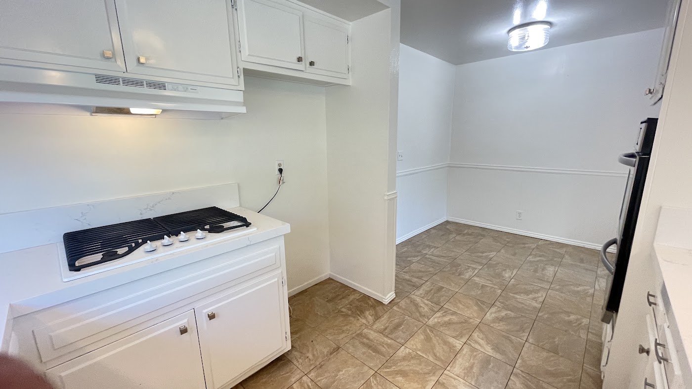 Before renovation: 525 E Avenida San Juan, San Clemente, CA, photo 29