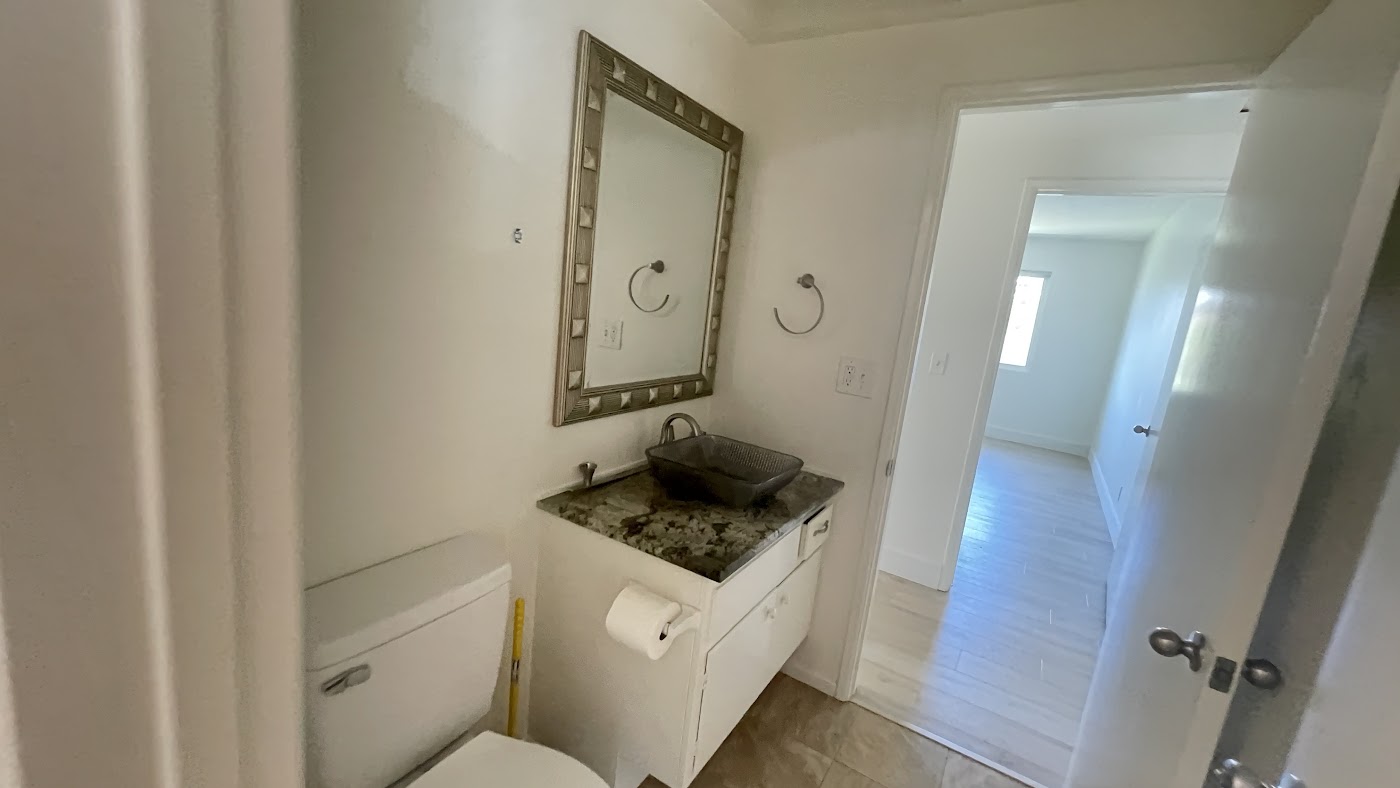 Before renovation: 525 E Avenida San Juan, San Clemente, CA, photo 33