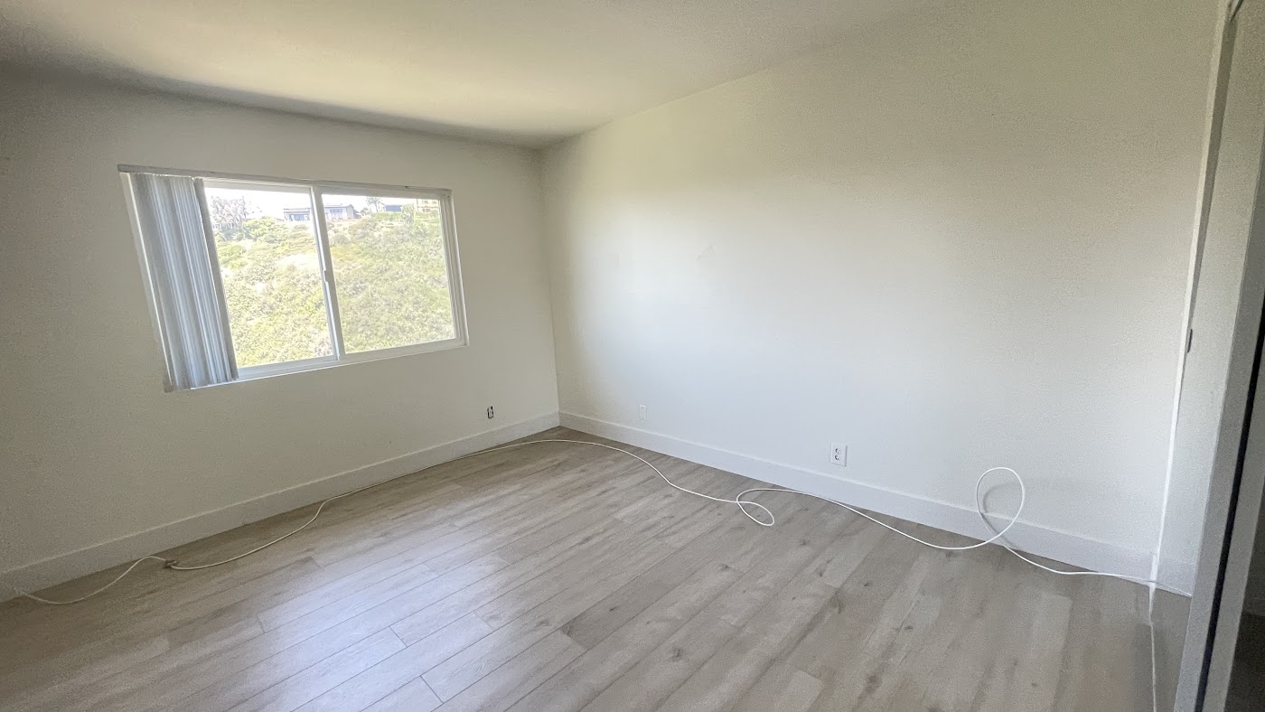 Before renovation: 525 E Avenida San Juan, San Clemente, CA, photo 35