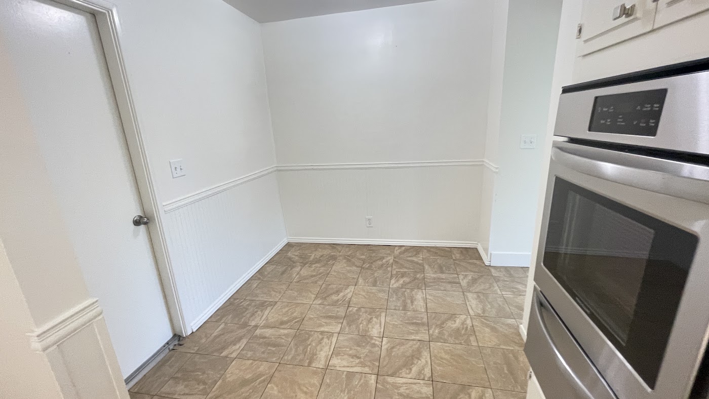 Before renovation: 525 E Avenida San Juan, San Clemente, CA, photo 37