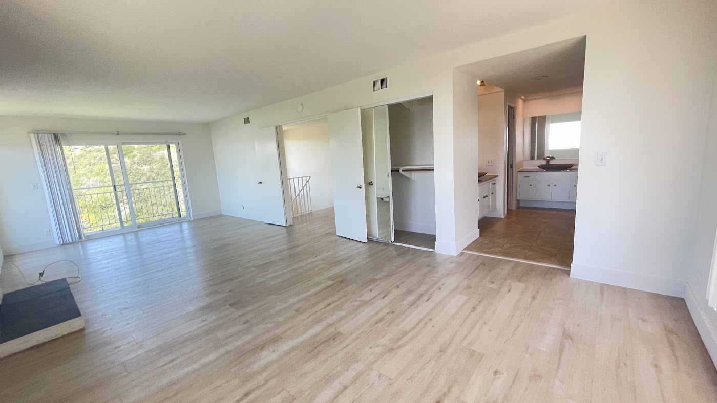 Before renovation: 525 E Avenida San Juan, San Clemente, CA, photo 43
